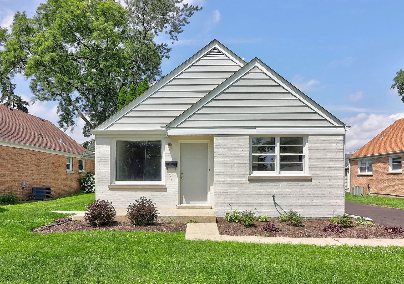 4 bed, 1062 sqft, $3,150 — Photo 1