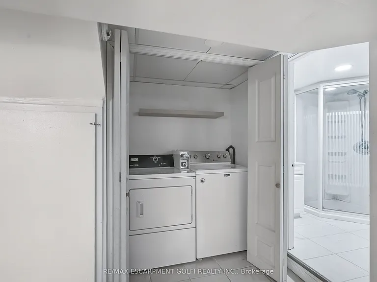 4989 Willmott St #LOWER — Photo 8