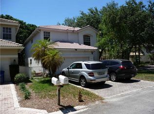 1142 NW 97th Dr, Pompano Beach, FL 33071