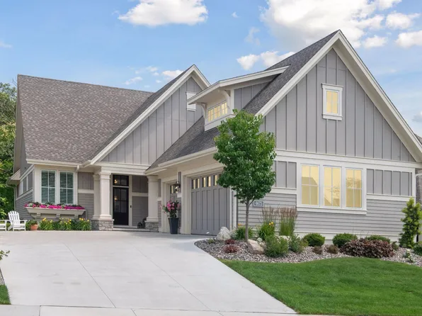 6673 Waterford Ln, Excelsior, MN 55331