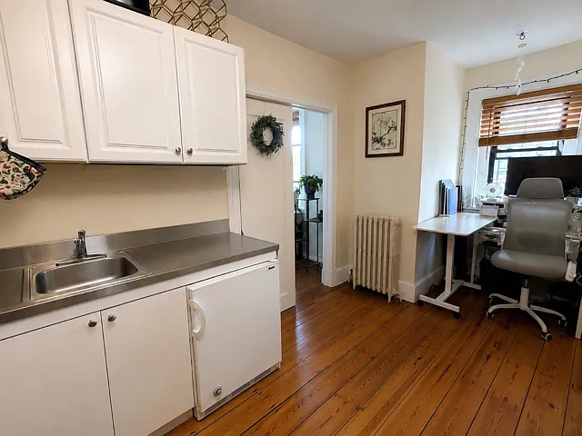 556 Columbus Ave #13 — Photo 2