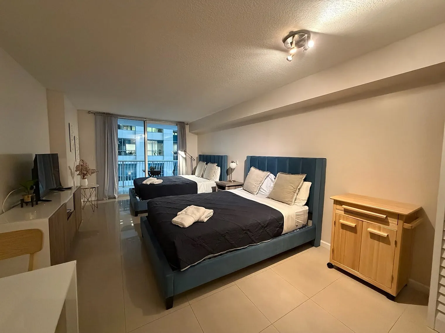 Studio, 1.0 bath, 419 sqft, $3,187 — Photo 1