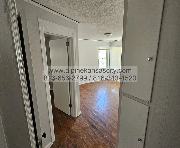 1600 Cypress Ave — Photo 3