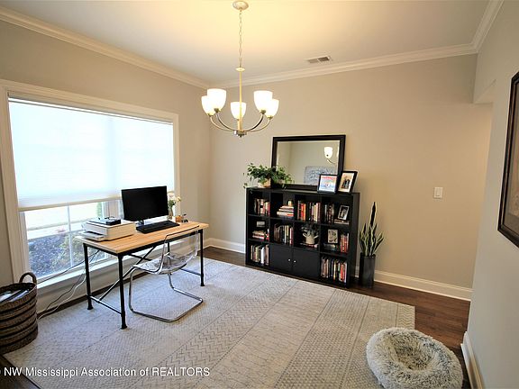 5th image of 5345 Melville Cv
