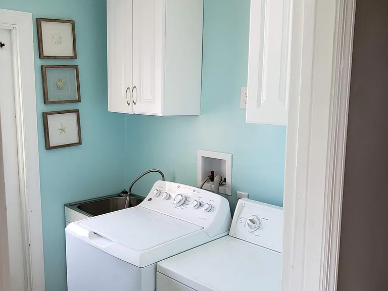 1074 Citrus Ave NE — Photo 9