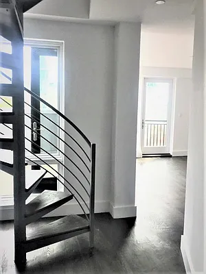 Rented by EXR | media 4