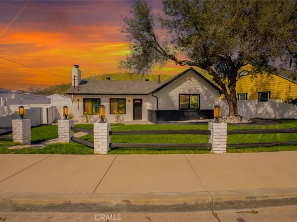 17655 Scherzinger Ln, Santa Clarita, CA 91387