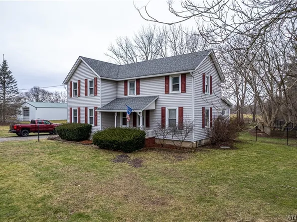 6509 Wick Rd, Lockport, NY 14094