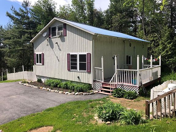 5th image of 86 Corlear Dr