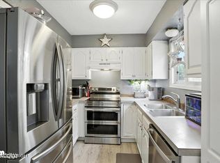 6260 Newt Dr, Anchorage, AK 99507