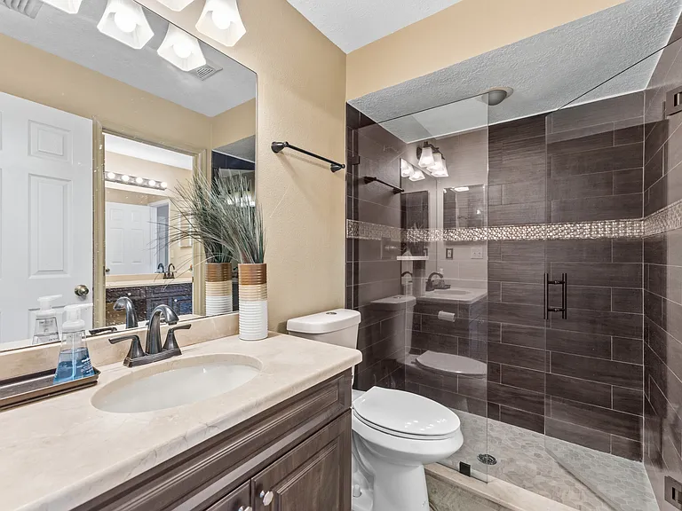 6513 Thoroughbred Loop — Photo 46