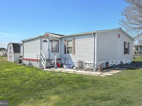 58 Hazel Ln, New Oxford, PA 17350