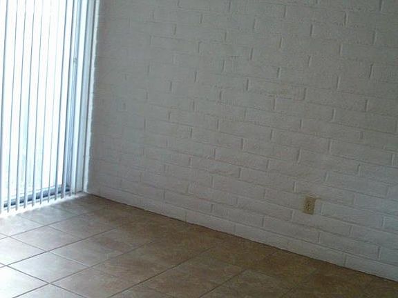 3rd image of 206 N Cochise Ave