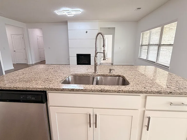 280 Lilly Dr — Photo 13