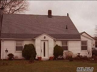 1st image of 282 Gardiners Ave