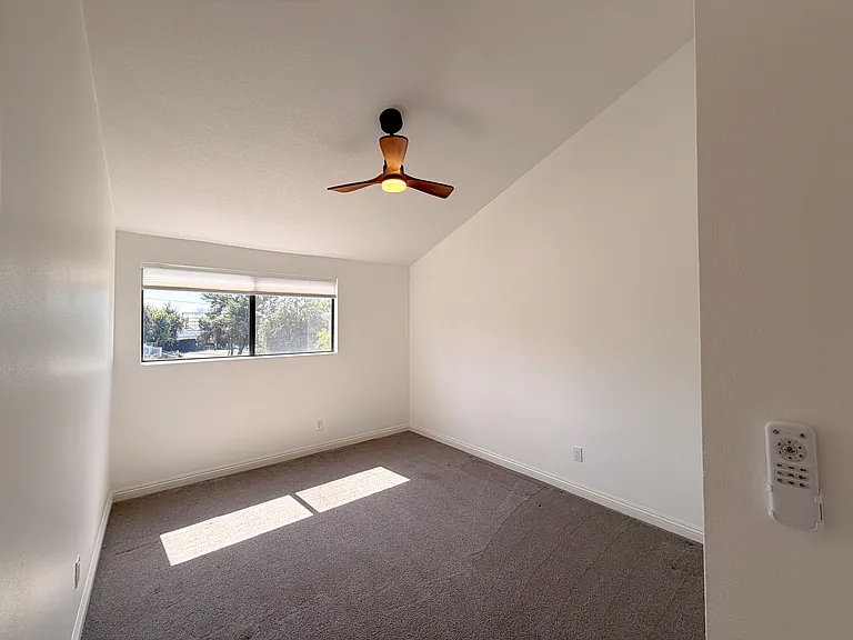 18242 Burbank Blvd #8 — Photo 37
