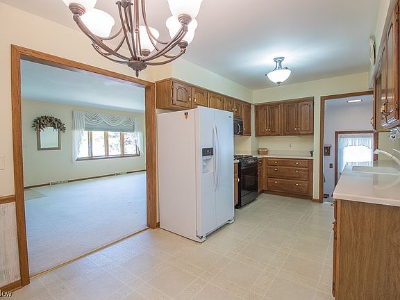 5th image of 34245 Cecelia Ct