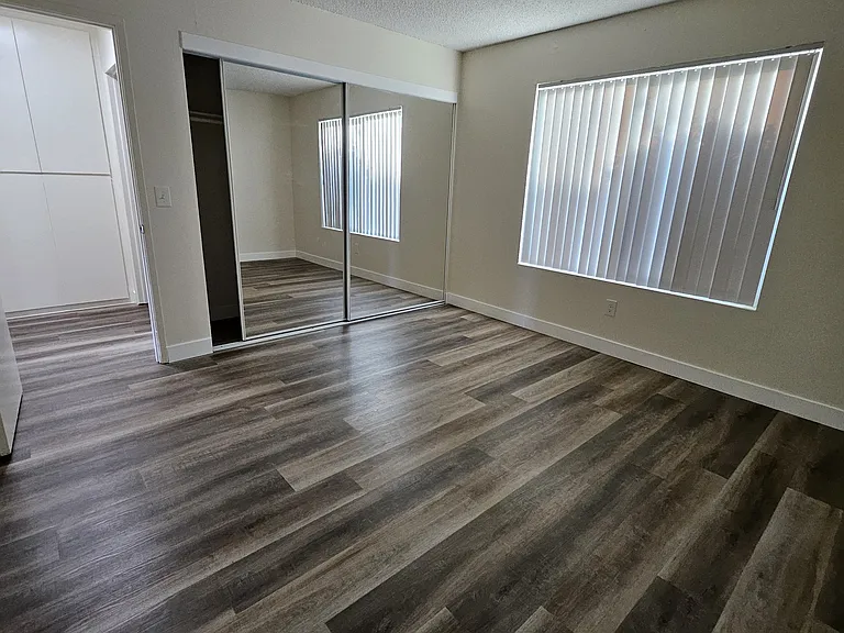 573 Emerald Ave #2 — Photo 18