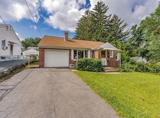 96 Strong St, Springfield, MA 01104