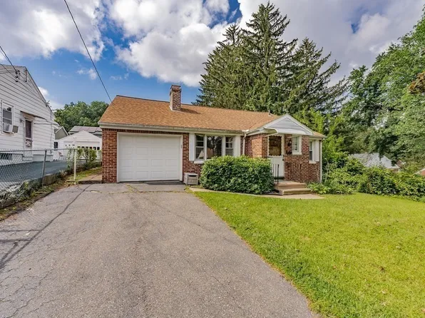 96 Strong St, Springfield, MA 01104