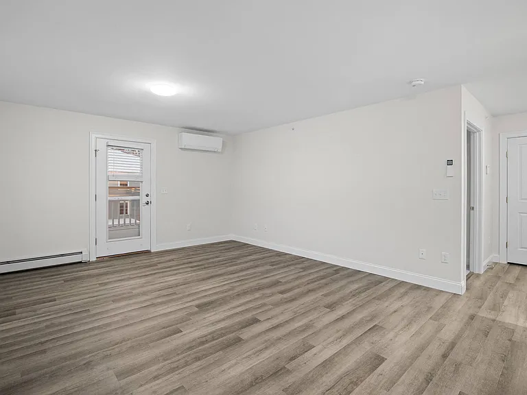 Cumberland Woods Apartments — Photo 12