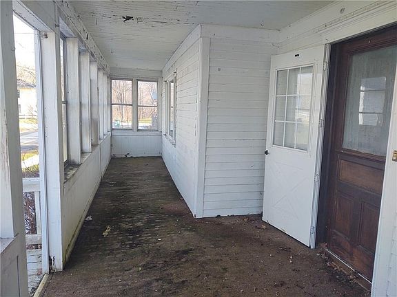 3rd image of 7004 School St