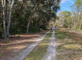 105 Seminole Pl #17, Satsuma, FL 32189