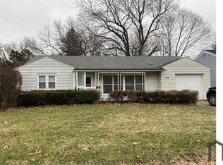 908 N Lincoln Ave, Urbana, IL 61801