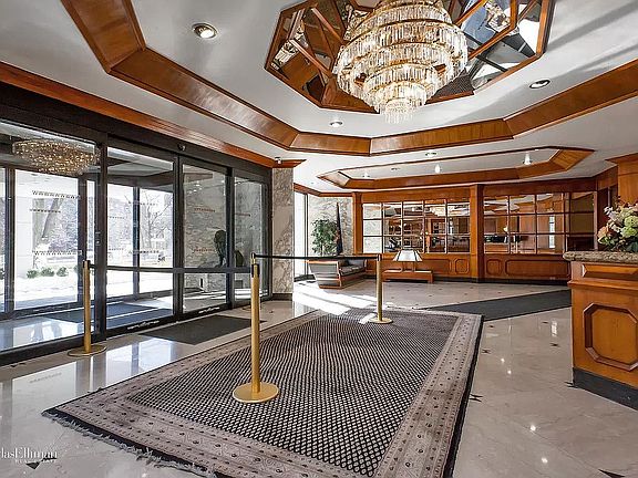 3rd image of 3333 Henry Hudson Pkwy APT 3Y