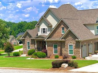 114 N Woodfin Ridge Dr, Inman, SC 29349