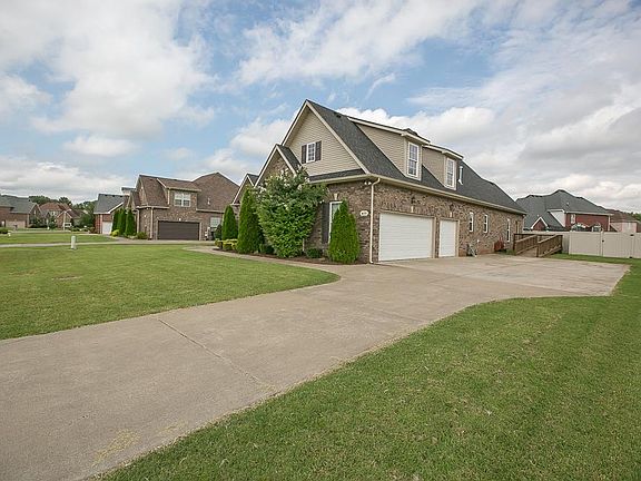 3rd image of 419 Paul Norman Dr