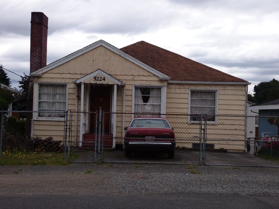 1st image of 5224 32nd Ave S