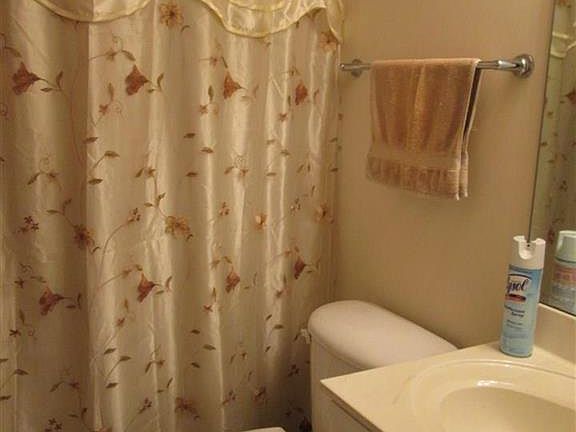 4th image of 635 Diamondhead Dr