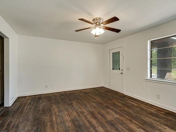 5th image of 604 E 1st St