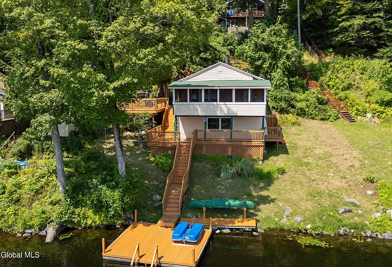 2nd image of 119 N Copeland Pond Way