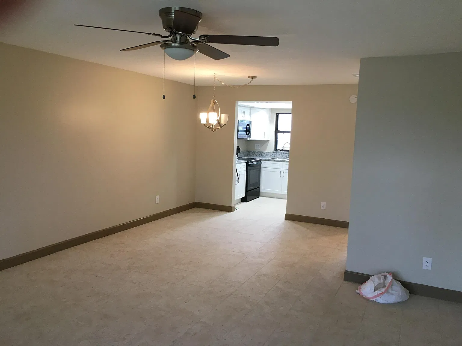 2 bed, 1140 sqft, $1,600 — Photo 1