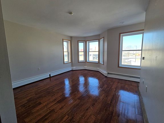 2nd image of 19 E Utica St APT 201