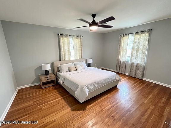 4th image of 306 Green St