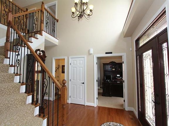 2nd image of 4031 Saint Andrews Ct