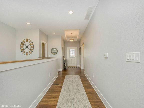 2nd image of 1403 Tuscany Dr SE