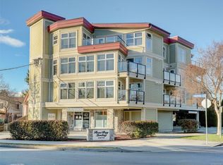 1494 Fairfield Rd #402, Victoria, BC V8S1E8