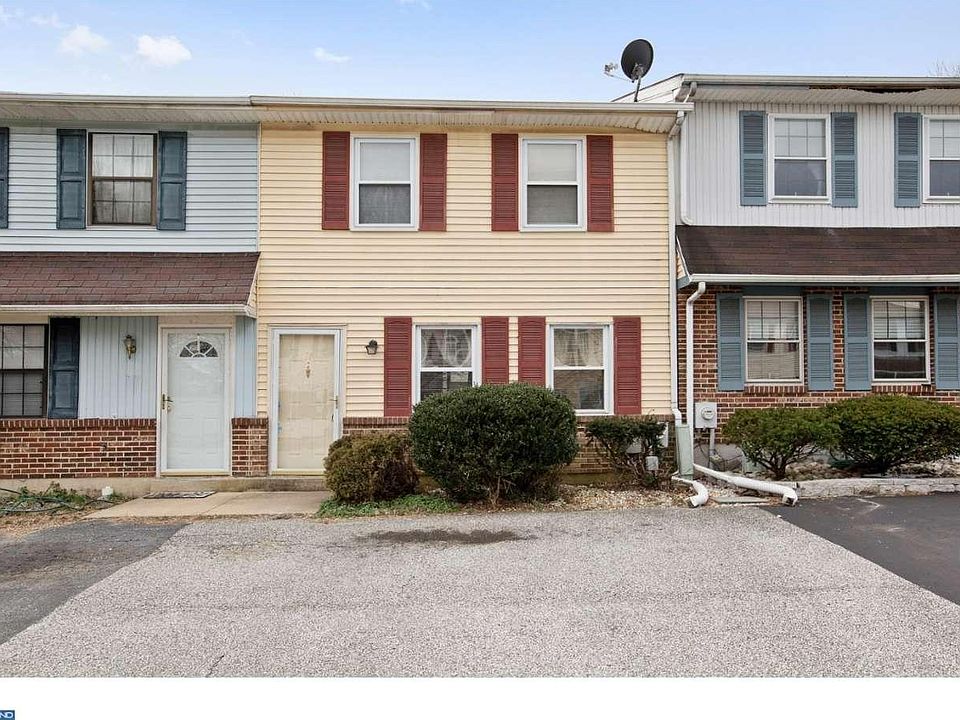 1st image of 14 Bavarian Ln