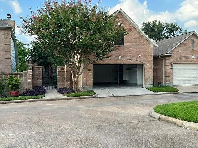 6990 Oakwood Park — Photo 16