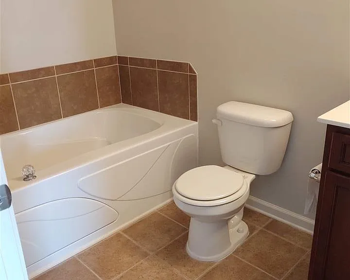 208 Falling Water Ln SW — Photo 14