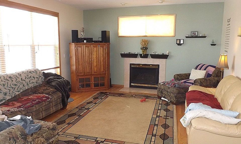 1st image of 8264 Russel Ave