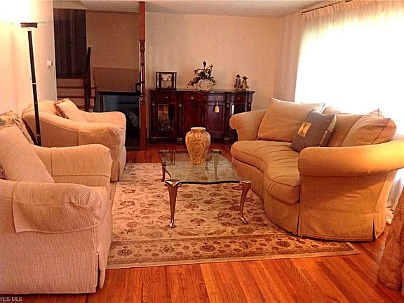 2nd image of 1156 Berwick Ln