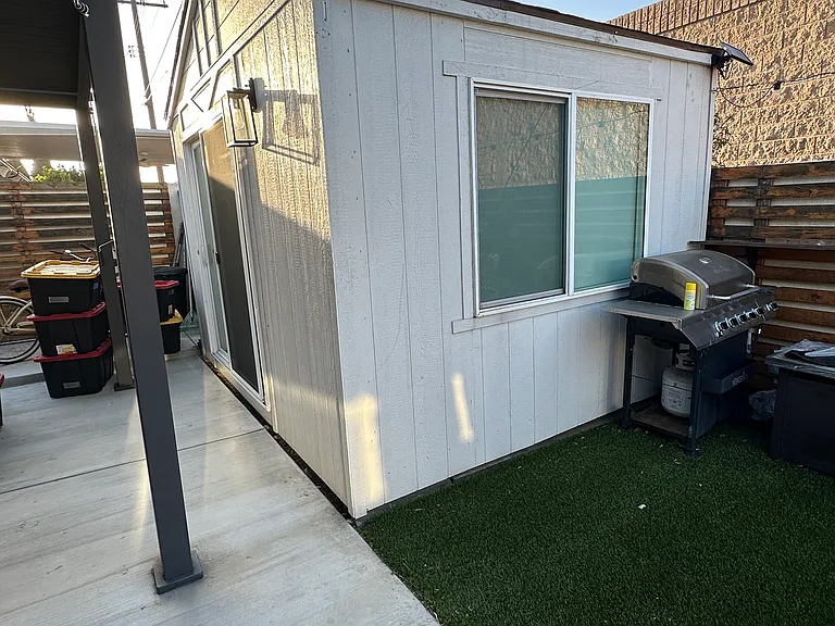 1332 E Greenview Dr — Photo 5