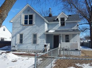 623 Pine St, Essexville, MI