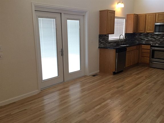3rd image of 180 Terra Vista St