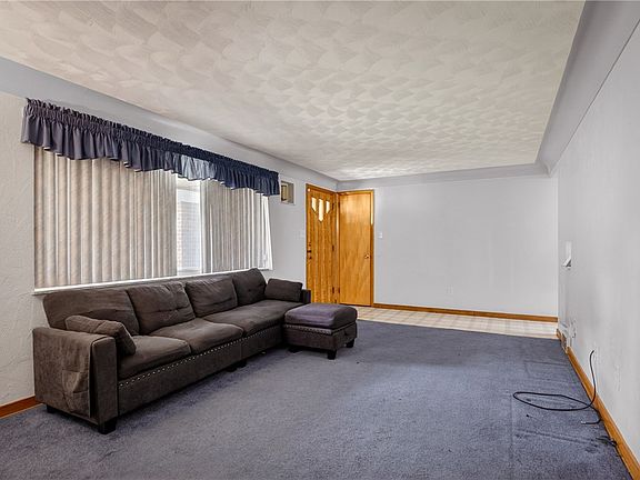 4th image of 616 Laura Ave